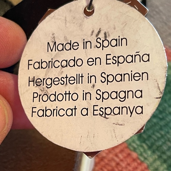 ixoo T strap black leather sandals. Cork footbed with 1/2 inch platform. Size 38 - Picture 7 of 9